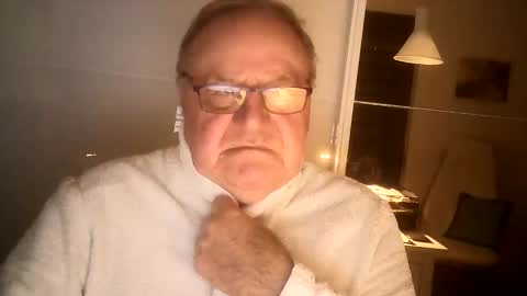 Snapshot of ahmole chatting on 28, 12, 2024 Ole online show from 28, 12, 2024