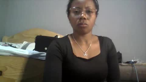 Aicha boobs online show from 18, 9, 2025