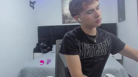 Aiden  online show from 22, 10, 2025