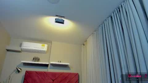 Snapshot of ailann_ chatting on 1, 7, 2026 Alisson online show from 1, 7, 2026