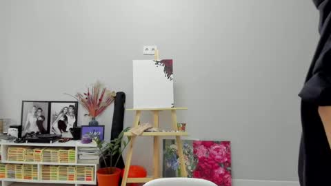 Snapshot of ailey_chao chatting on 17, 4, 2026 Ailey online show from 17, 4, 2026