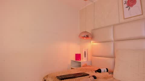 Aily Yozuko online show from 11, 4, 2026