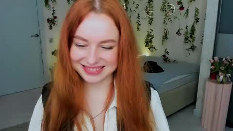 Snapshot of airysilhouette chatting on 18, 4, 2026 Louise online show from 18, 4, 2026