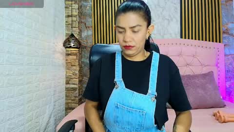 Snapshot of aisha__cambell chatting on 24, 4, 2026 aisha__cambell online show from 24, 4, 2026