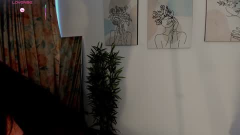 Snapshot of aisha_bx chatting on 3, 2, 2025 Aisha online show from 3, 2, 2025