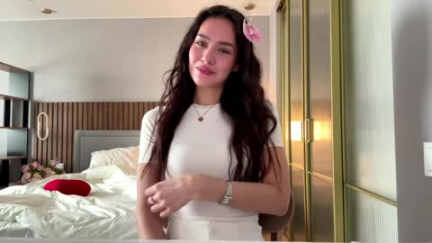 Aisha online show from 12, 4, 2026