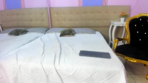 Aisha Noir online show from 19, 9, 2025