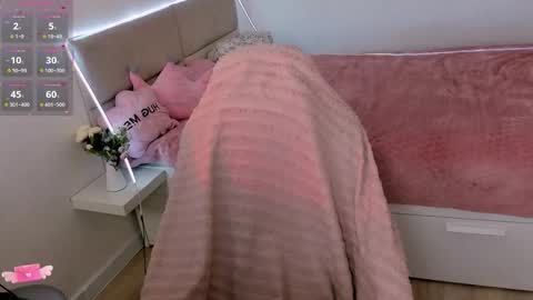 Aisha online show from 19, 9, 2025