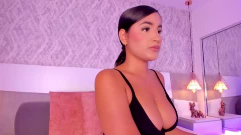 Aisha online show from 7, 10, 2025