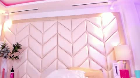 AishaValcazar online show from 9, 4, 2026