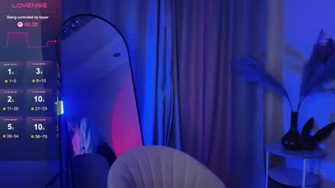 Snapshot of aishiro chatting on 11, 9, 2025 aishiro online show from 11, 9, 2025