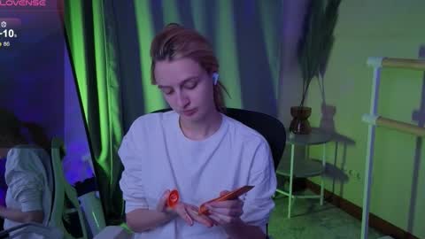 Snapshot of aishiro chatting on 28, 11, 2025 aishiro online show from 28, 11, 2025