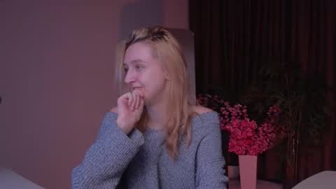 Snapshot of aishiro chatting on 2, 12, 2025 aishiro online show from 2, 12, 2025