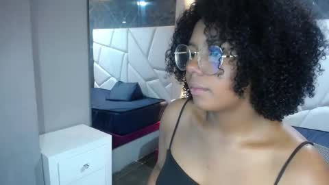 Snapshot of aitanav chatting on 1, 6, 2026 Aitana online show from 1, 6, 2026