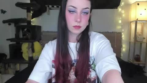 Snapshot of aivie chatting on 7, 7, 2026 Aivie Pink online show from 7, 7, 2026