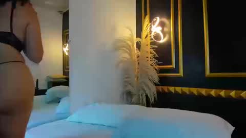 Aixa Burgos online show from 17, 10, 2025