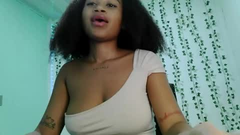 akemy_saunderz online show from 26, 5, 2026