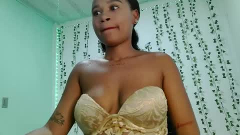 akemy_saunderz online show from 29, 5, 2026
