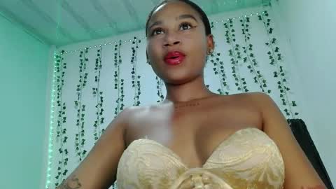 akemy_saunderz online show from 1, 6, 2026