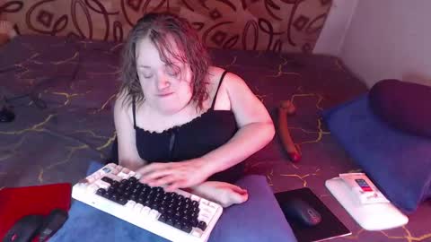 Snapshot of akindmodel chatting on 24, 2, 2025 Natalie online show from 24, 2, 2025