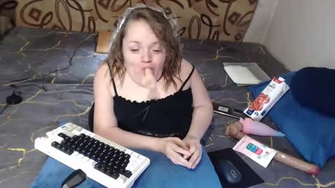 Snapshot of akindmodel chatting on 24, 2, 2025 Natalie online show from 24, 2, 2025