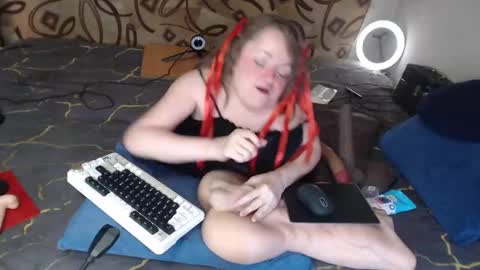 Snapshot of akindmodel chatting on 5, 3, 2025 Natalie online show from 5, 3, 2025