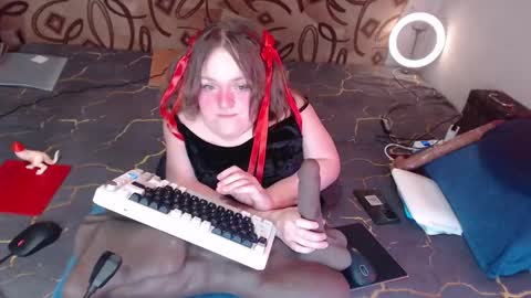 Snapshot of akindmodel chatting on 8, 3, 2025 Natalie online show from 8, 3, 2025