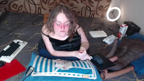 Snapshot of akindmodel chatting on 9, 3, 2025 Natalie online show from 9, 3, 2025