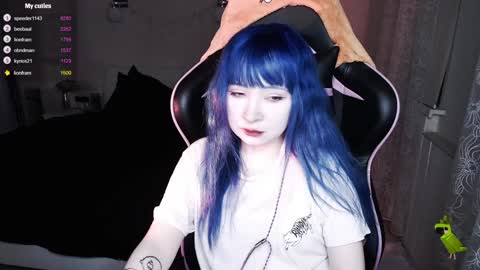 akirahartyx online show from 19, 1, 2025