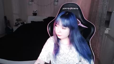 akirahartyx online show from 21, 11, 2025