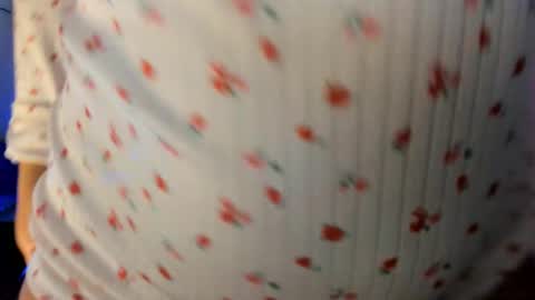 Snapshot of akura_01 chatting on 25, 5, 2026 Akura is here 3 online show from 25, 5, 2026