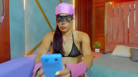 Snapshot of alahiaevanss chatting on 5, 6, 2026 AlahiaEvanss online show from 5, 6, 2026