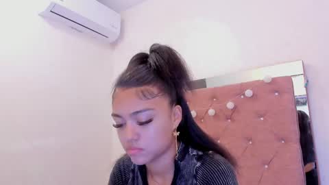 Snapshot of alaia2_ chatting on 13, 5, 2026 Alaia2 online show from 13, 5, 2026
