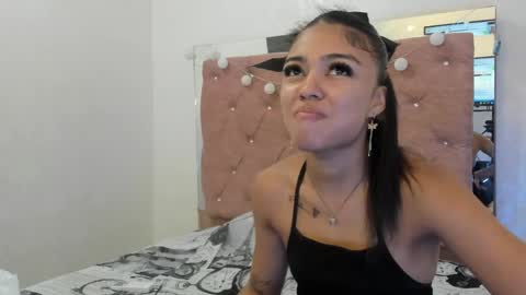 Snapshot of alaia2_ chatting on 16, 5, 2026 Alaia2 online show from 16, 5, 2026
