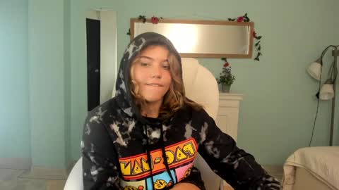 Snapshot of alaia_greyy chatting on 3, 2, 2025 Alaia online show from 3, 2, 2025