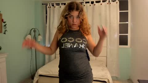 Snapshot of alaia_greyy chatting on 4, 2, 2025 Alaia online show from 4, 2, 2025