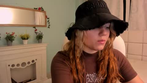 Snapshot of alaia_greyy chatting on 10, 2, 2025 Alaia online show from 10, 2, 2025