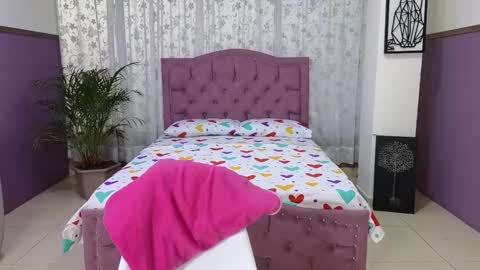 Alaia Skater online show from 19, 10, 2025