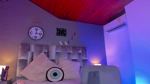  Alaia  online show from 21, 1, 2025