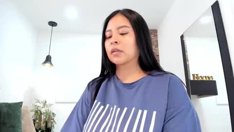     online show from 8, 9, 2025