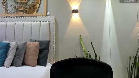     online show from 8, 3, 2026