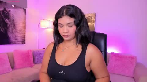 Snapshot of alaiia7 chatting on 19, 6, 2026 Alaia online show from 19, 6, 2026