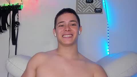 Snapshot of alan_hadid1 chatting on 5, 3, 2025 Alan Hadid online show from 5, 3, 2025