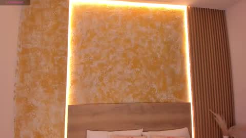 alana_2916 online show from 4, 11, 2025