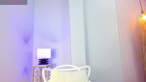 Snapshot of alana__rossetti chatting on 28, 4, 2026 Alana online show from 28, 4, 2026
