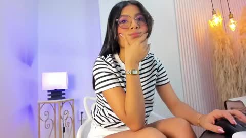 Snapshot of alana__rossetti chatting on 24, 5, 2026 Alana online show from 24, 5, 2026