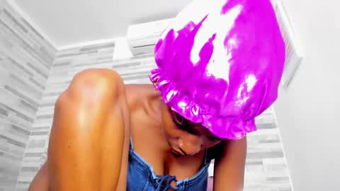 Snapshot of alana_roos chatting on 21, 2, 2025 Alana online show from 21, 2, 2025