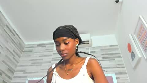 Snapshot of alana_roos chatting on 18, 10, 2025 Alana online show from 18, 10, 2025
