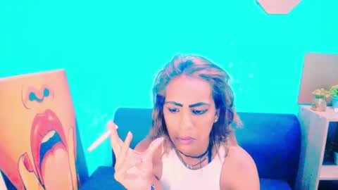 alanadelray online show from 9, 1, 2025