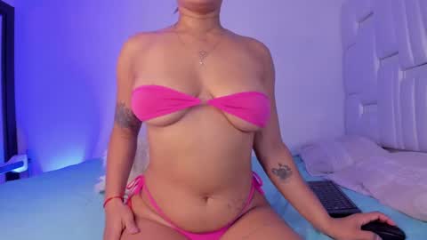 Snapshot of alanajoness chatting on 3, 1, 2025 Alanna online show from 3, 1, 2025